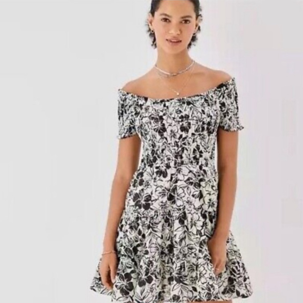 Beachy Floral Hawaiian Off-Shoulder Dress American Eagle